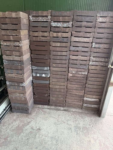 Storage heater bricks - –, heat